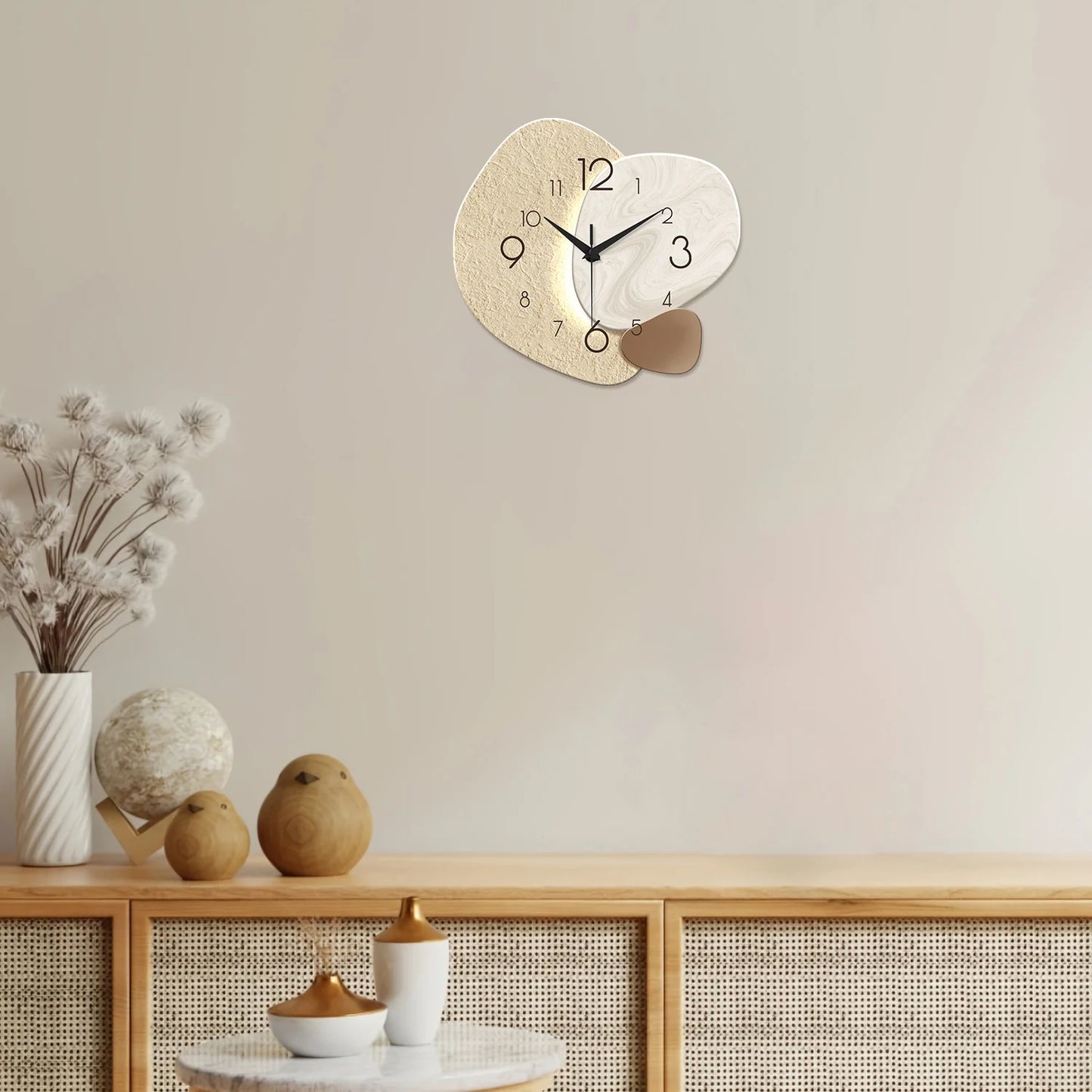 Simple Wall Clock, Perfect for livingroom or diningroom.  Adds some beauty to the wall